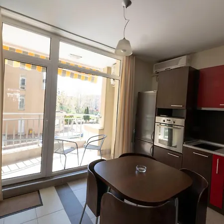 Apartmán Reina Kamelia Garden *